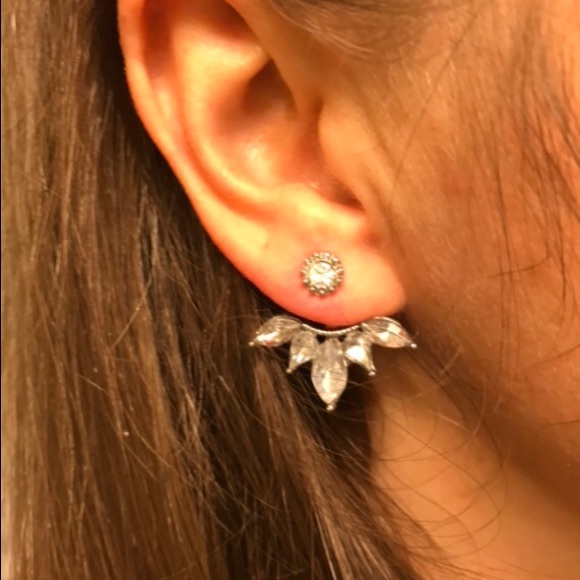 NEW!!💙💎BEAUTIFUL CRYSTAL CZ EARRINGS!!💎💙LOVE!! - Picture 7 of 8